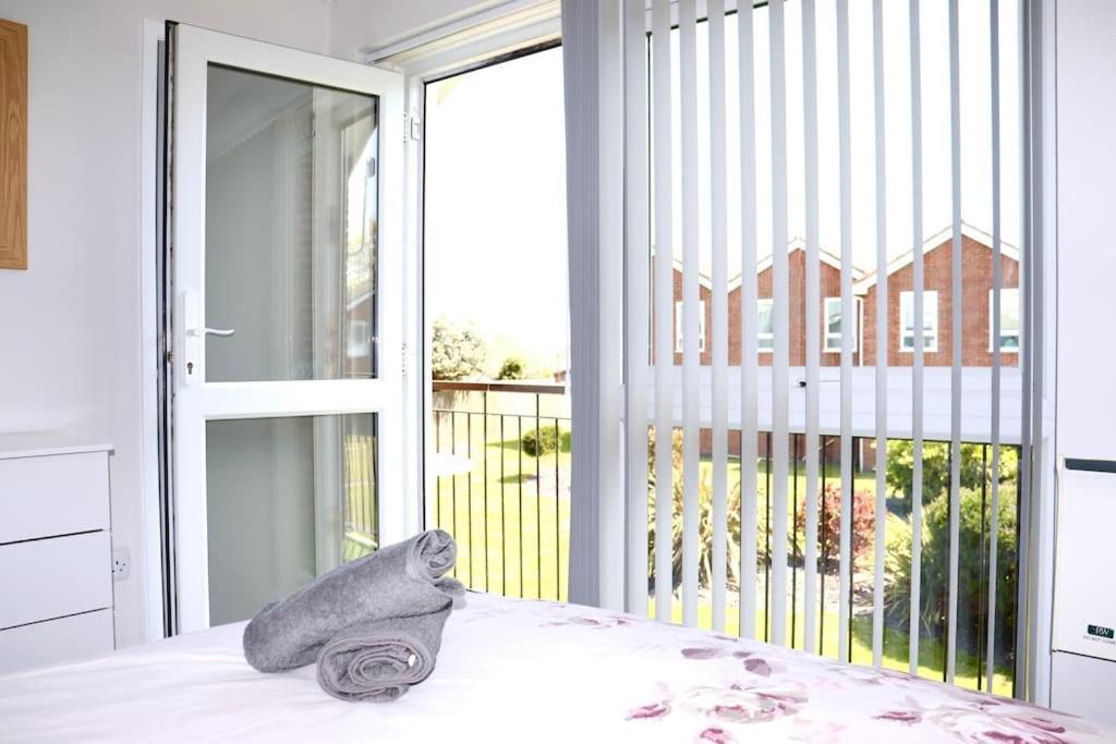 Corton Retreats At Waterside Parkヴィラ エクステリア 写真