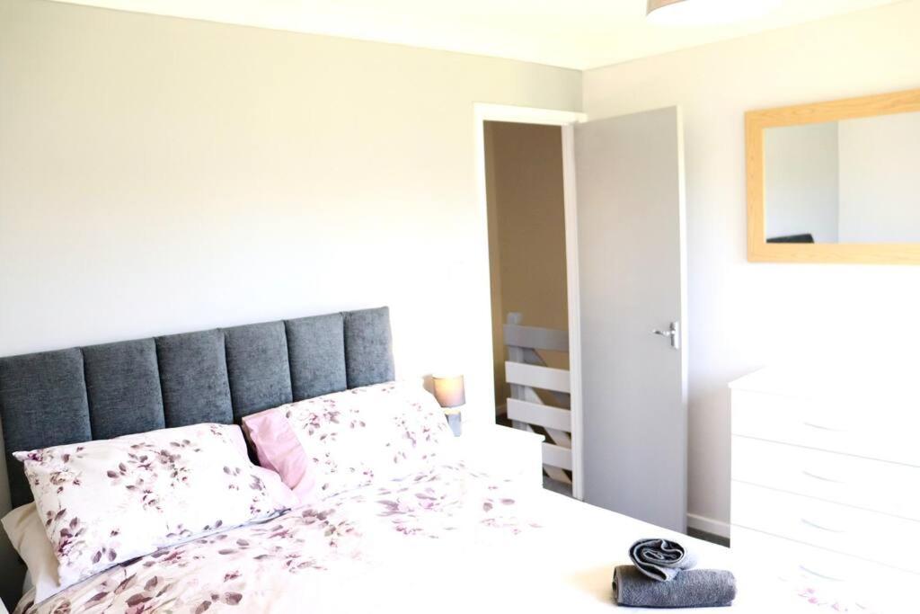 Corton Retreats At Waterside Parkヴィラ エクステリア 写真
