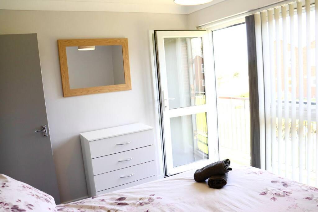 Corton Retreats At Waterside Parkヴィラ エクステリア 写真