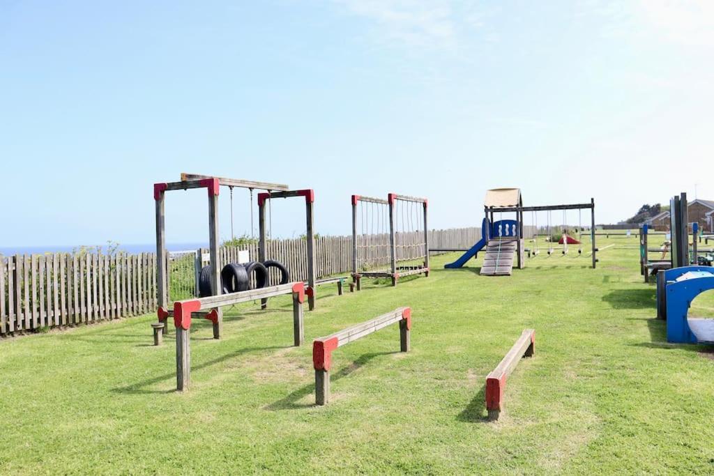 Corton Retreats At Waterside Parkヴィラ エクステリア 写真