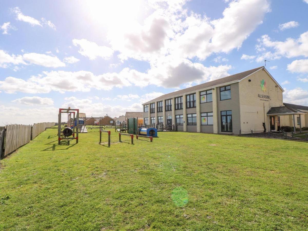 Corton Retreats At Waterside Parkヴィラ エクステリア 写真